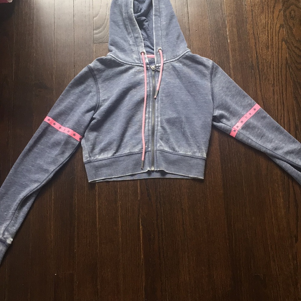 Guess lightweight cropped zip up sweater jacket